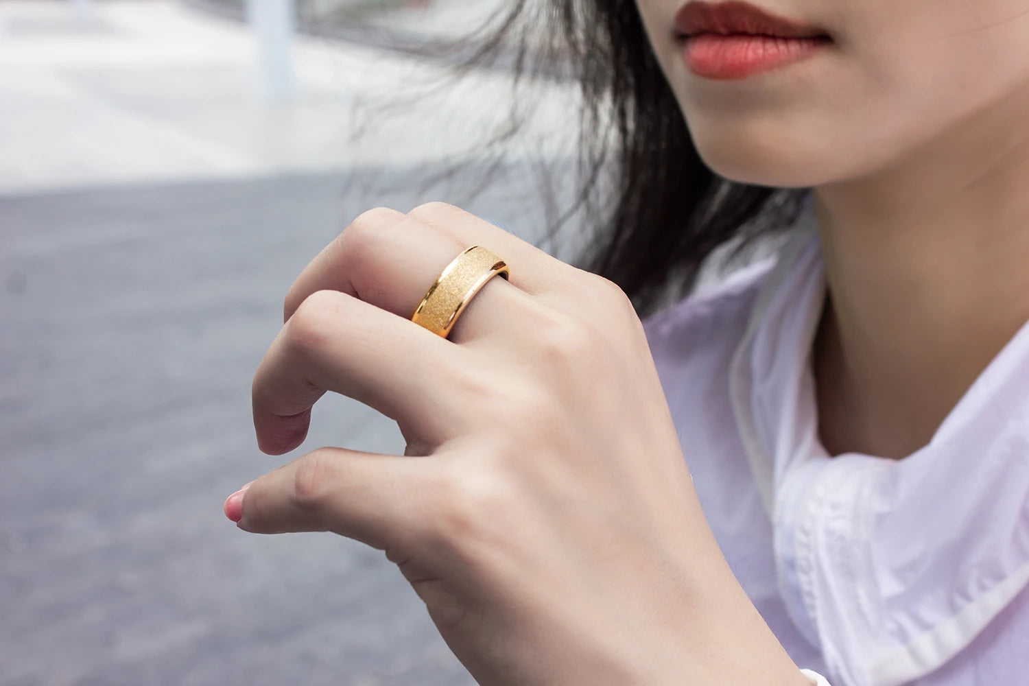 COLMI R10 Smart Ring – Health Tracker with Charging Case